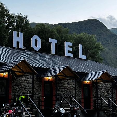 Hotel Pavilion Garden Kazbegi Extérieur photo