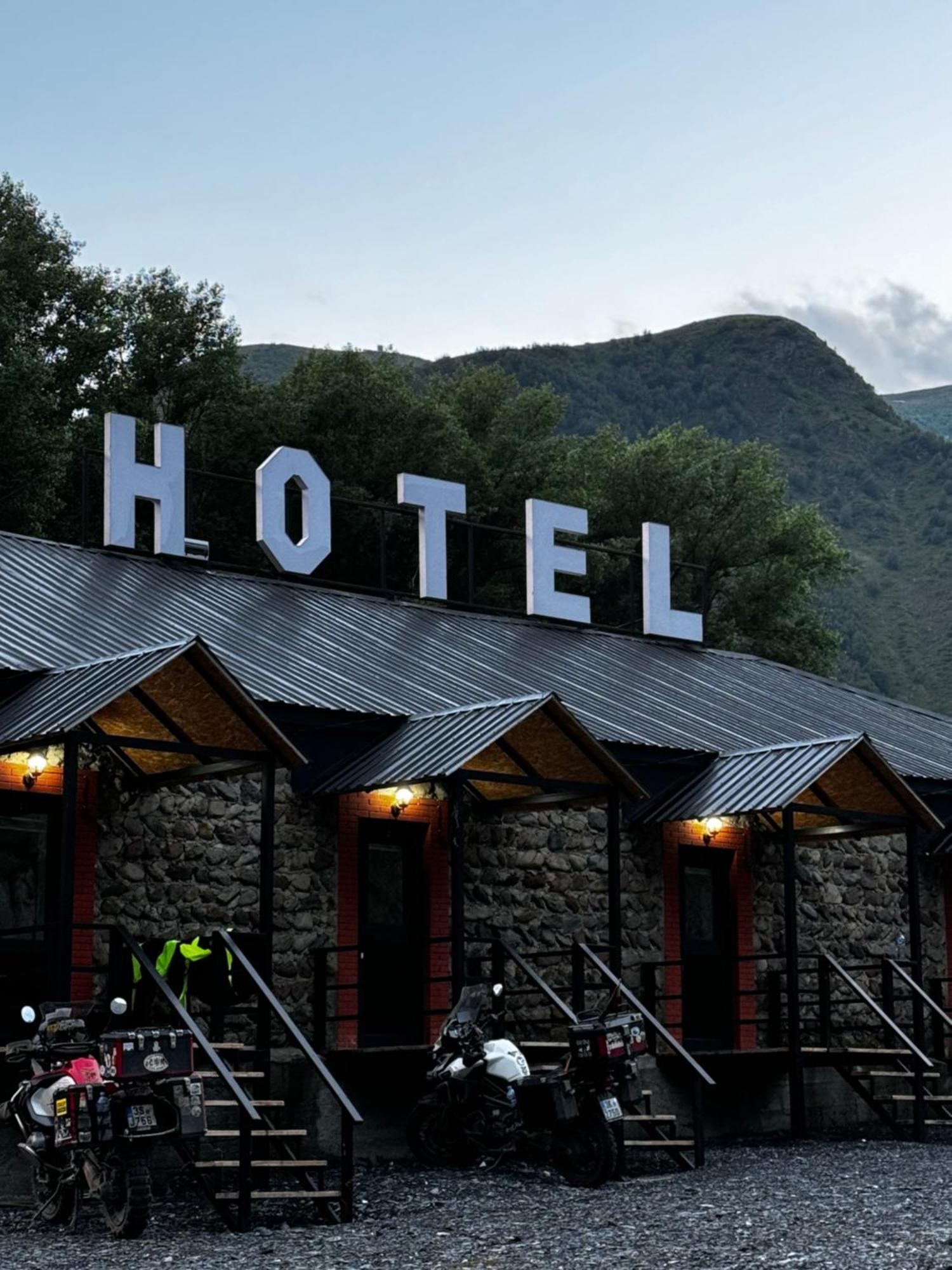 Hotel Pavilion Garden Kazbegi Extérieur photo